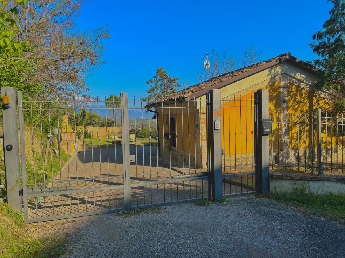 Casolare Del Maestrale - M&M Holiday House Perugia Exteriör bild